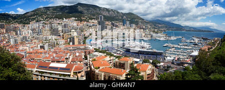 Monaco Panorama - guardando sopra La Condamine verso Porto Ercole e Monte Carlo Foto Stock