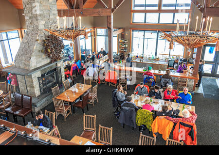 Eagle Eye ristorante in cima Kicking Horse ski resort vicino a Golden, BC, Canada. Foto Stock