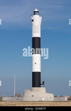 Nuovo in bianco e nero di Dungeness faro di Dungeness, Romney Marsh, Kent England foto scattata sul 07 aprile 2015 Foto Stock