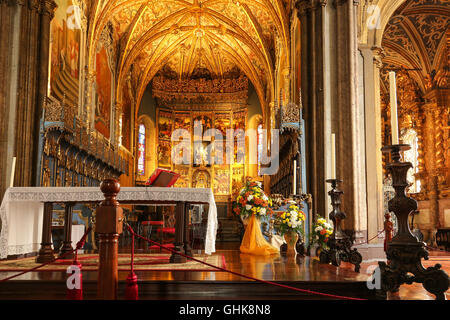 FUNCHAL, MADEIRA - Ottobre 24, 2015: Gli interni della cattedrale di Nostra Signora dell'Assunzione (Se Cathedral) Foto Stock