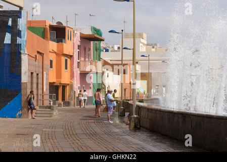 LAS PALMAS DE GRAN CANARIA, Spagna - 31 luglio 2016: vista la pesca del distretto di San Cristobal, a sud di Las Palmas di Gran Canaria, Ca Foto Stock