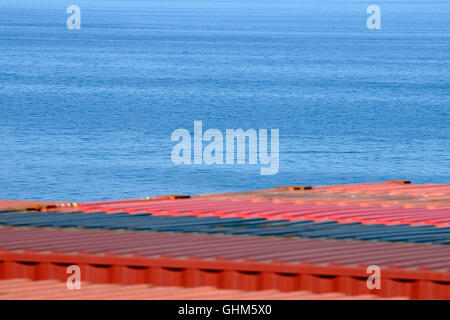 Mare Mediterraneo nave portacontainer en route a Southampton Foto Stock