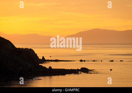 Tramonto su Stretto di Cook, Titahi Bay, Porirua, Wellington, Isola del nord, Nuova Zelanda Foto Stock