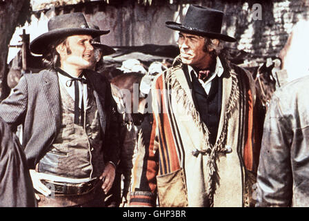 Sheriff Pat Garrett (James Coburn, rechts) jagt und tötet seinen früheren Freund William Bonney alias Billy the Kid (Kris Kristofferson) ... Regie: Sam Peckinpah aka. Pat Garrett e Billy The Kid Foto Stock