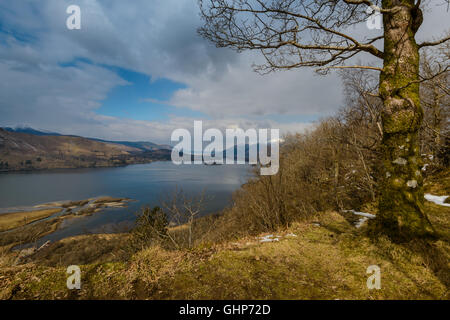 Derwentwater visto dal lato sud-est del lago vicino a Ponte Ashness, Borrowdale, Cumbria Foto Stock