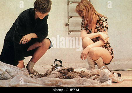 DEEP fine Mike (Giovanni modellatore-marrone) und Susan (JANE ASHER), zwei Angestellte einer Londoner Badeanstalt, verbindet nicht mehr als kameradschaftliche Zusammenarbeit, bis Mike Susans Flirt Mit einem jungen Mann mit wachsender Eifersucht beobachtet ... Regie: Jerzy Skolimowski aka. Estremità profonda Foto Stock