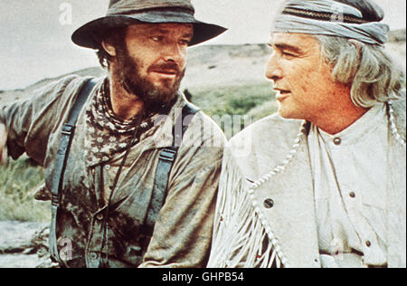 DUELL AM MISSOURI - Missouri Breaks USA 1975 / Arthur Penn Logan steht kurz davor seinen Gegner skrupellosen Clayton zu töten, doch dann bringt er es nicht fertig, als er diesen hilflos beim Baden überrascht. Bild: Marlon Brando (Clayton), Jack Nicholson (Logan) Regie: Arthur Penn aka. La Missouri e si rompe Foto Stock