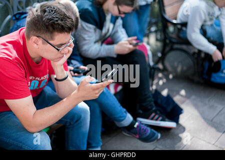 Un Pokémon Vai a Düsseldorf (Königsallee) Foto Stock