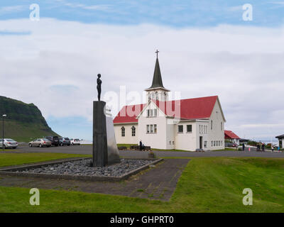 Chiesa Grundarfjörður aperto 1961 penisola Snaefellsnes Islanda Syn scultura Foto Stock