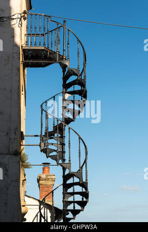 La scala a spirale sul sud della torre di vedetta alla spiaggia di Aldeburgh Suffolk REGNO UNITO Foto Stock