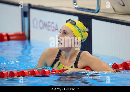 Rio de Janeiro, Brasile. 10 Ago, 2016. Taylor McKeown dell Australia reagisce dopo la donna 200m a rana semifinale del nuoto eventi del Rio 2016 Giochi Olimpici alla Olympic Aquatics Stadium di Rio de Janeiro, Brasile, 10 agosto 2016. Foto: Michael Kappeler/dpa/Alamy Live News Foto Stock