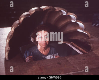 EVELYN HAMANN'S GESCHICHTEN Aus dem Leben- guerra Einst Jutta Behnke (EVELYN HAMANN) eine talentierte Nachwuchsschauspielerin. Heute fristet sie ihr Bühnendasein Souffleuse als. Regie: Hajo Gies aka. Rollentausch Foto Stock