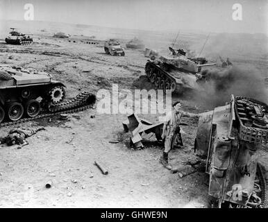 WIE ICH DEN KRIEG GEWANN- Die grotesken Abenteuer einer Gruppe britischer Soldaten, die im Zweiten Weltkrieg in Afrika gegen die Deutschen kämpfen. Szene. Regie: Richard Lester aka. Come ho vinto la guerra Foto Stock