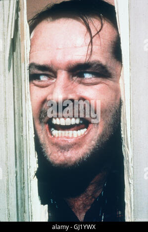 SHINING Shining USA 1980 - Stanley Kubrick Der Schriftsteller erfolglose Jack Torrance (Jack Nicholson) übernimmt einen Job als Hausmeister im menschenleeren und eingeschneiten 'si affacciano sull'-Hotel. Auf dem haus scheint ein Fluch zu Lasten, der allmählich Jack in den Wahnsinn treibt. Er greift zur Axt und versucht, seine Frau Wendy und den sechsjährigen Sohn Danny zu ermorden. Regie: Stanley Kubrick aka. La splendente/ Nach einem Roman von Stephen King Foto Stock
