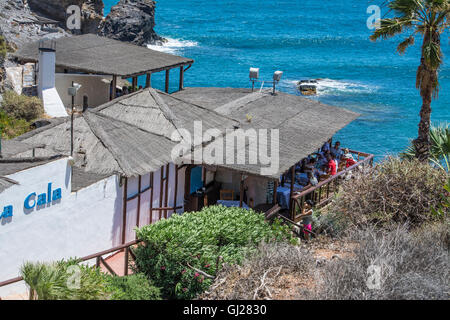 La Cala ristorante che si affaccia sulla spiaggia di Cala del Barco in La Manga Club Resort, Murcia, Spagna Foto Stock