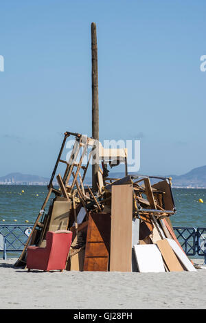 Un falò sulla spiaggia di Los Alcazares per celebrare il Solstizio d'estate, Murcia, Spagna Foto Stock