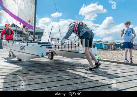 Barche a vela a Tankerton, vicino a Whitstable, Kent, Regno Unito. Foto Stock