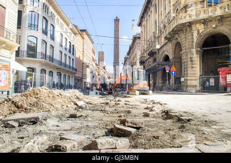 Bologna, Italia - Marzo 7, 2015: cantieri stradali in Bologna città interna Foto Stock