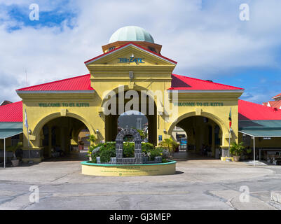 dh Basseterre ST KITTS CARIBBEAN Port Zante Benvenuti a St Kitts edificio turistico resort Foto Stock