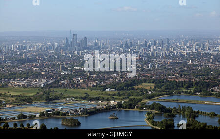 Vista aerea della skyline di Londra da Lea Valley guardando verso sud-ovest Foto Stock