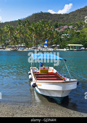 Dh Porto di Marigot Bay St Lucia Caraibi Caraibi acqua taxi traghetto Dottor Dolittle barca sulla spiaggia Foto Stock