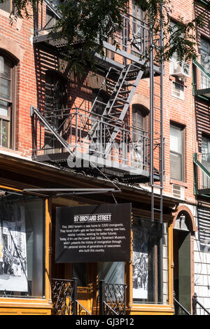 Il Lower East Side Tenement Museum, 97 Orchard Street, NYC Foto Stock