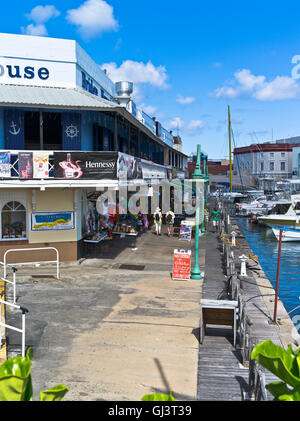 dh Bridgetown Careenage Anchorage BARBADOS CARAIBI Turismo coppia porto turistico turisti Foto Stock