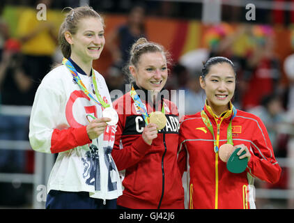 Gran Bretagna Bryony pagina (sinistra) ha vinto una medaglia d'argento nel femminile trampolino al settimo giorno del Rio Giochi olimpici, Brasile. Foto Stock