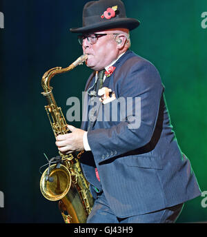 Cropredy, UK. 11 Agosto, 2016. Immagine :Fairports Convenzione Cropredy Festival 2016: Follia headline sul palco principale il giovedì sera. Data 11/08/2016 Ref: Credito: charlie bryan/Alamy Live News Foto Stock