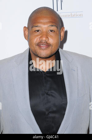 Beverly Hills, CA, Stati Uniti d'America. 12 Ago, 2016. 12 Agosto 2016 - Beverly Hills, la California. Omar Miller. 16Th Annual Harold e pompa di Carole Foundation gala tenutosi presso il Beverly Hilton Hotel. Photo credit: Birdie Thompson/AdMedia Credito: Birdie Thompson/AdMedia/ZUMA filo/Alamy Live News Foto Stock