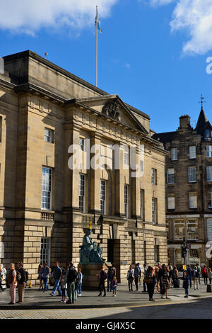 Alta Corte di Justiciary su Lawnmarket, Royal Mile di Edimburgo, Scozia Foto Stock