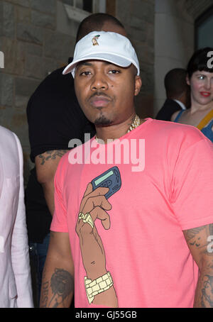 Bronx, NY USA - Agosto 11, 2016: Nas assiste il Get Down Netflix serie originale premier a Lehman Center per le arti dello spettacolo nel Bronx Foto Stock