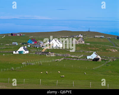 Dh FAIR ISLE SHETLAND Croft cottage in village crofts scozia uk remoto Foto Stock