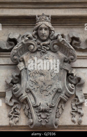 Bohemian leone araldico raffigurato su Assicurazioni Generali edificio in Piazza Venceslao a Praga, Repubblica Ceca. Foto Stock