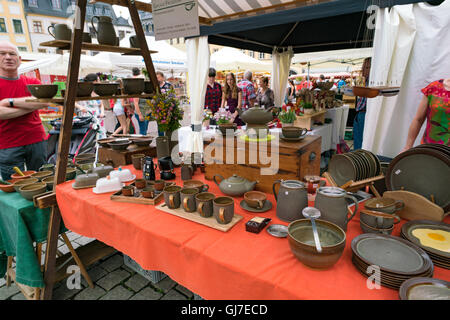 GERA, Germania - maggio, 29, 2016: Ceramiche e mercato pots Foto Stock