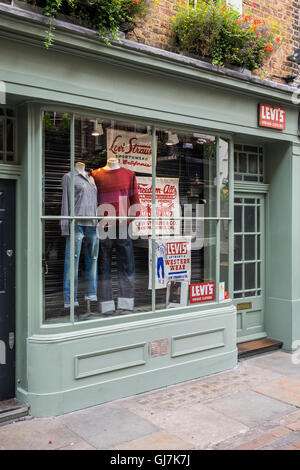 Newburgh Street, Carnaby trimestre, Soho, London, England, Regno Unito Foto Stock