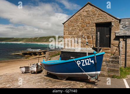 Barche da pesca a Sennen Cove in Cornovaglia Inghilterra REGNO UNITO Foto Stock