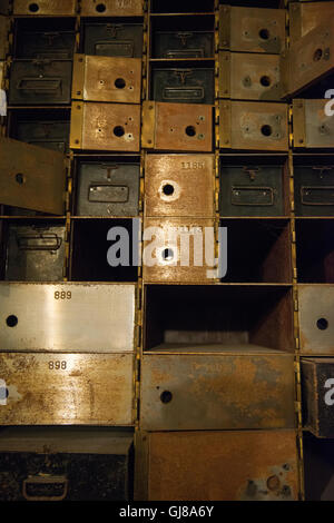 Antico caveau della banca Foto Stock
