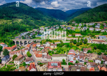 Sunny Hornberg città vista dal castello, Baden Wurttemberg land, Germania Foto Stock