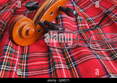 Dettaglio dei colpi di un violino di legno, Agosto 2016 Foto Stock