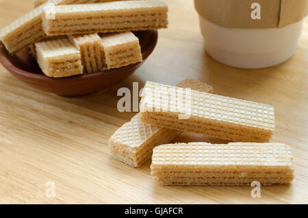 Vaniglia latte wafer è facile snack per i vostri momenti di relax. Foto Stock