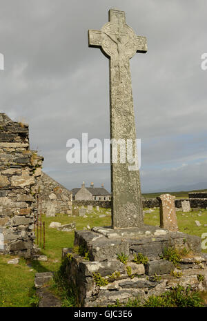 La grande croce in Oronsay Priory questo celtico medievale croce di pietra che probabilmente risale a circa il 1500. Isola di Oronsay Foto Stock