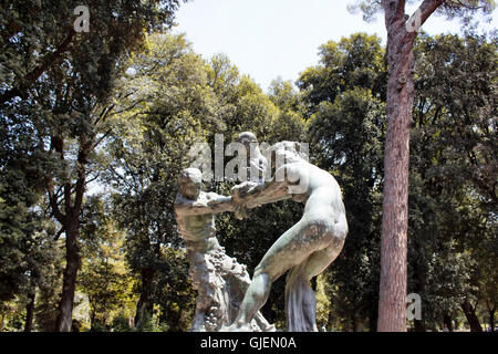 La scultura al giardino di Villa Borghese a Roma Foto Stock