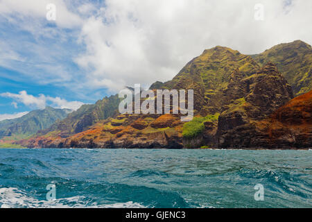 Il robusto Costa Napali di Kauai, Hawaii, Stati Uniti d'America. Foto Stock