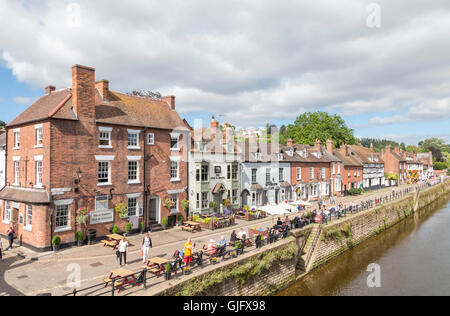 Riverside storico nella città di Baja Sardinia, Worcestershire, England, Regno Unito Foto Stock