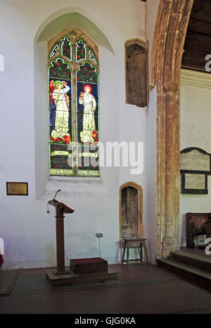 Una vista del rood scala di accesso e uscita dal coro arco nella chiesa parrocchiale di Langham, Norfolk, Inghilterra, Regno Unito. Foto Stock