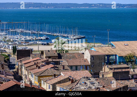 Saint-Chamas, village de Provence Bdr Francia 13 Foto Stock