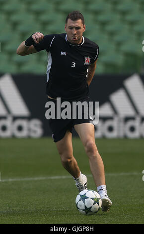 Dundalk Brian Gartland durante una sessione di formazione presso la Aviva Stadium di Dublino. Foto Stock