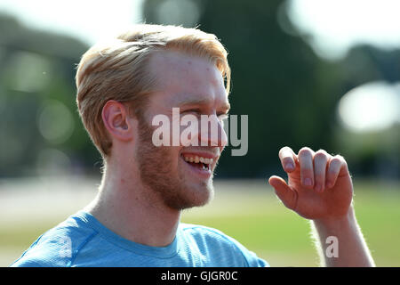 Gran Bretagna Jonnie Peacock durante una sessione multimediale alla Loughborough High Performance Center. Foto Stock