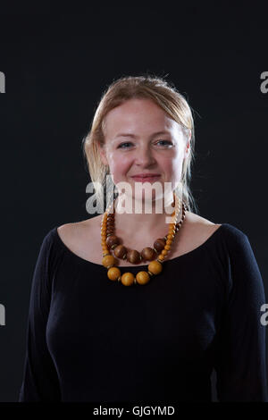 Edinburgh, Regno Unito. Il 16 agosto 2016. Edinburgh International Book Festival 4 giorno. Edinburgh International Book Festival avrà luogo a Charlotte Square Gardens. Edimburgo. Nella foto Lucia Ribchester. Pak@ Mera/Alamy Live News Foto Stock